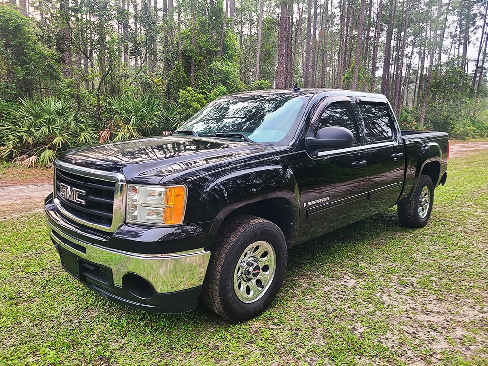 2009 GMC Sierra 1500 SL's photo