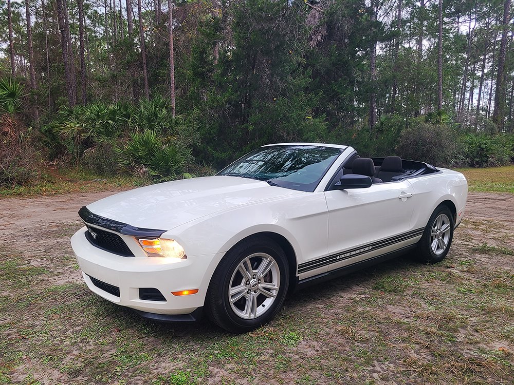 2012 Ford Mustang V6's photo